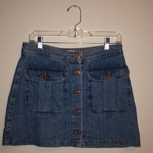 Denim skirt with star button details